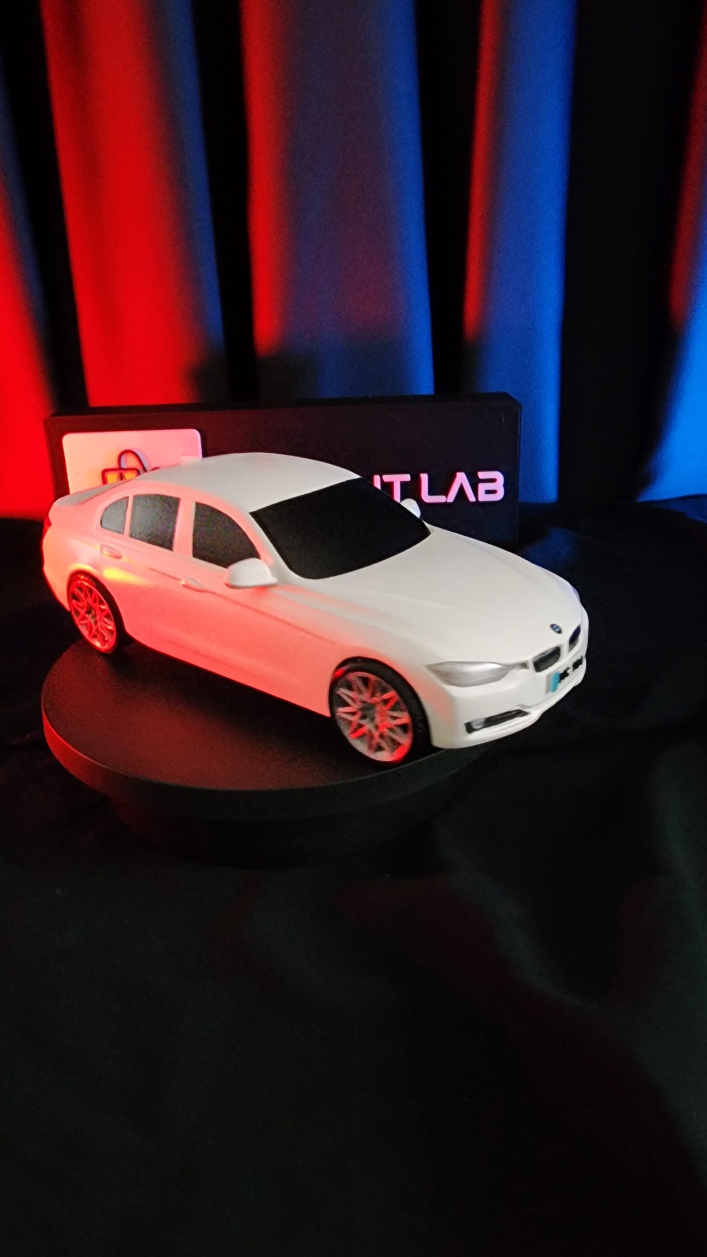 BMW F30 Araba Maketi (23 cm)
